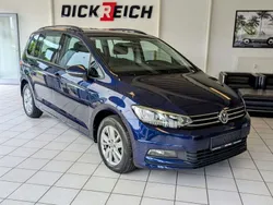 Blau Gebraucht 2020 VW Touran Comfortline Van / Kleinbus | 24.980 € (Guter Preis)