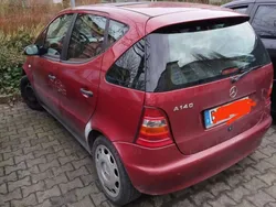 Rot Gebraucht 2000 Mercedes A140 Classic Limousine | 500 € (Superpreis)