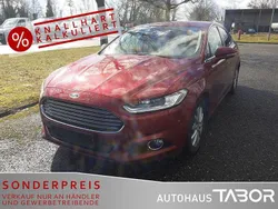 Rubyrot (metallic) Gebraucht 2016 Ford Mondeo Titanium Limousine | 7.985 €