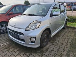 Silber Gebraucht 2006 Daihatsu Sirion Kleinwagen | 599 € (Superpreis)