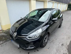 Schwarz Gebraucht 2018 Renault Clio IV LIMITED Kleinwagen | 9.800 €