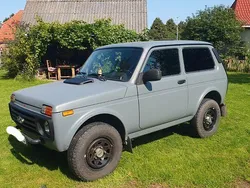 Grau Gebraucht 2017 Lada Urban SUV | 10.900 € (Guter Preis)