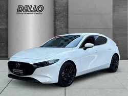 Snowflake white pearl Gebraucht 2023 Mazda 3 Exclusive-Line Limousine | 28.420 € (Etwas zu teuer)