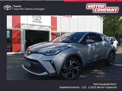 Shimmeringsilber metallic Gebraucht 2023 Toyota C-HR Team SUV | 28.590 € (Fairer Preis)