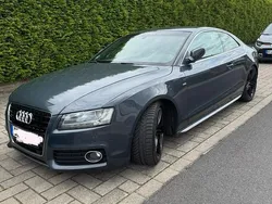 Grau Gebraucht 2009 Audi A5 S-Line Coupé | 10.500 € (Etwas zu teuer)
