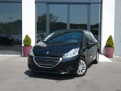Schwarz Gebraucht 2015 Peugeot 208 Kleinwagen | 4.790 € (Fairer Preis)