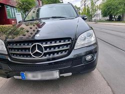 Schwarz Gebraucht 2007 Mercedes ML420 SUV | 7.900 €