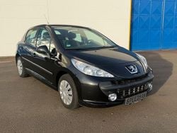 Schwarz Gebraucht 2009 Peugeot 207 Urban Move Limousine | 2.990 € (Etwas zu teuer)