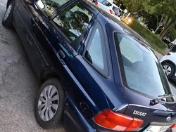 Blau Gebraucht 1998 Ford Escort Kleinwagen | 750 € (Superpreis)