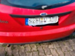 Rot Gebraucht 1999 Ford Focus Trend Limousine | 1.000 € (Fairer Preis)