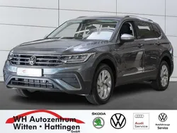 Platinum grey metallic Gebraucht 2024 VW Tiguan Allspace Life SUV | 38.880 € (Fairer Preis)