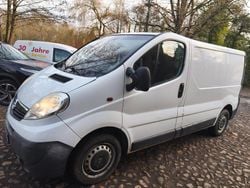 Weiß Gebraucht 2010 Opel Vivaro Van / Kleinbus | 6.000 € (Guter Preis)