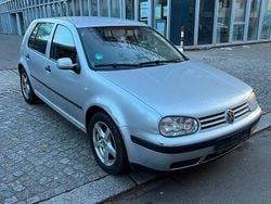 Silber Gebraucht 2003 VW Golf IV Kleinwagen | 650 € (Superpreis)