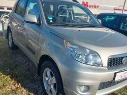 Silber Gebraucht 2010 Daihatsu Terios SUV | 9.490 € (Teuer)