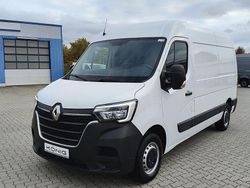 Weiß Gebraucht 2023 Renault Master Van | 28.799 € (Teuer)