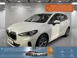 Weiß Gebraucht 2024 BMW 216 Active Tourer Luxury Line Van / Kleinbus | 28.290 € (Etwas zu teuer)