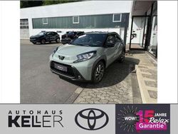 Urban khaki, dach mysticschwarz mica Neu 2025 Toyota Aygo Kleinwagen | 19.960 €