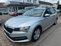 Silber Gebraucht 2021 Skoda Superb Ambition Kombi | 14.490 € (Fairer Preis)