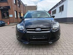 Schwarz Gebraucht 2014 Ford Focus Titanium Kombi | 6.495 € (Fairer Preis)