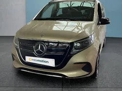 Gold Gebraucht 2024 Mercedes EQV300 Van / Kleinbus | 66.449 €
