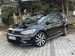 Schwarz Gebraucht 2018 VW Touran Van / Kleinbus | 20.200 € (Etwas zu teuer)