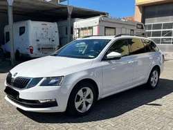 Weiß Gebraucht 2020 Skoda Octavia Ambition Kombi | 11.990 € (Guter Preis)