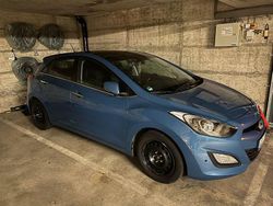 Blau Gebraucht 2014 Hyundai i30 Classic Limousine | 9.099 € (Fairer Preis)