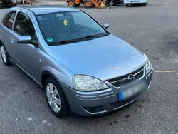 Grau Gebraucht 2006 Opel Corsa Kleinwagen | 1.950 € (Guter Preis)
