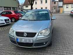 Grau Gebraucht 2005 VW Polo Kleinwagen | 2.600 € (Etwas zu teuer)