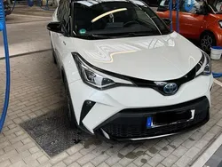 Weiß Gebraucht 2021 Toyota C-HR SUV | 24.999 € (Etwas zu teuer)