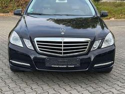 Schwarz Gebraucht 2011 Mercedes E200 Kombi | 8.500 € (Guter Preis)