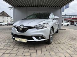 Silber (metallic) Gebraucht 2017 Renault Scénic IV Intens Van / Kleinbus | 13.490 € (Fairer Preis)