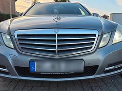 Grau Gebraucht 2013 Mercedes E200 Kombi | 7.500 € (Superpreis)