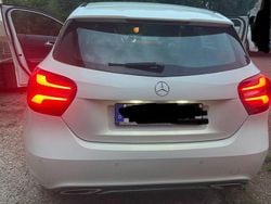 Weiß Gebraucht 2016 Mercedes A180 Urban Limousine | 13.199 € (Guter Preis)