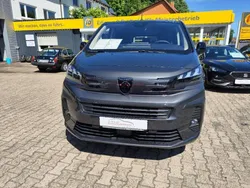 Titanium grau Neu 2025 Peugeot Traveller Business-Line Van / Kleinbus | 40.460 € (Superpreis)