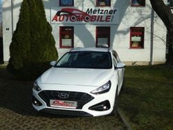 Weiß Gebraucht 2021 Hyundai i30 Select Limousine | 14.980 € (Guter Preis)