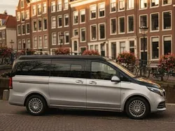 Silber Gebraucht 2018 Mercedes Vito Van / Kleinbus | 58.000 €