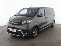 Grau Gebraucht 2024 Toyota Proace Verso Team Kombi | 39.490 € (Guter Preis)