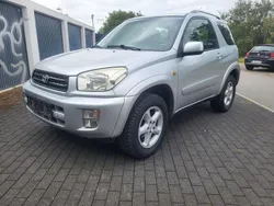 Silber Gebraucht 2000 Toyota RAV4 SUV | 6.299 € (Etwas zu teuer)
