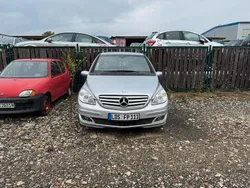 Silber Gebraucht 2006 Mercedes B180 Van / Kleinbus | 1.699 € (Superpreis)