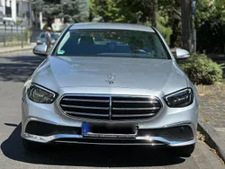 Silber Gebraucht 2021 Mercedes E300 Limousine | 31.999 €