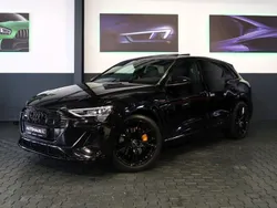 Schwarz Gebraucht 2022 Audi e-tron Black Edition SUV | 52.990 €