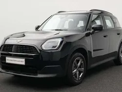 Schwarz Gebraucht 2024 Mini Countryman Classic SUV | 30.946 € (Fairer Preis)