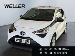 Pianosaweiß Gebraucht 2020 Toyota Aygo Kleinwagen | 10.880 € (Etwas zu teuer)