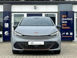 Vaporgrau Gebraucht 2023 Cupra Born Kleinwagen | 26.950 € (Guter Preis)