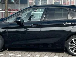 Schwarz Gebraucht 2021 BMW 220 Active Tourer Sport Line Van / Kleinbus | 22.500 € (Fairer Preis)