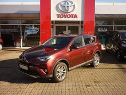 Carmin rot mica Gebraucht 2017 Toyota RAV4 Hybrid Plus SUV | 17.770 € (Fairer Preis)