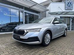 Brilliantsilber Gebraucht 2021 Skoda Octavia Kombi | 16.380 € (Fairer Preis)