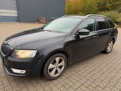 Schwarz Gebraucht 2016 Skoda Octavia Style Kombi | 5.800 € (Superpreis)