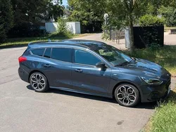 Blau Gebraucht 2020 Ford Focus ST-Line Limousine | 13.500 € (Guter Preis)